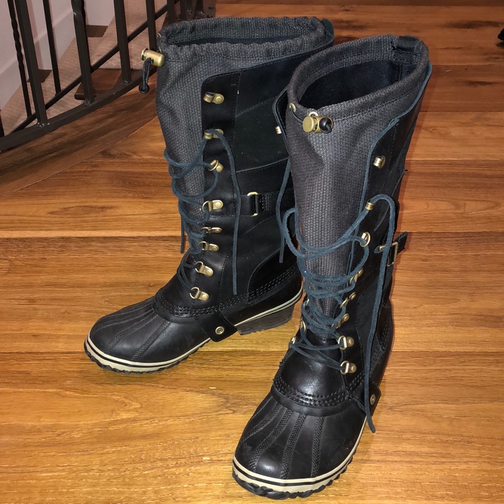 Sorel Lace Up Cold Weather Boots - Conquest Carly